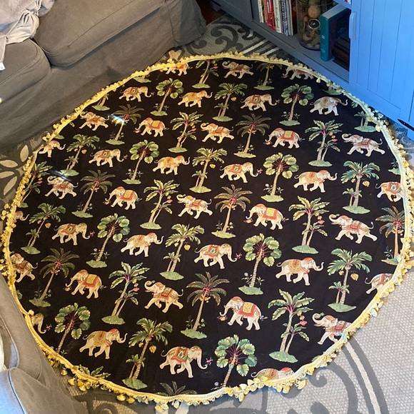 Custom Made Tablecloth 6ft round - Picture 1 of 8